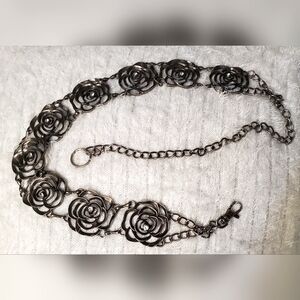 Beautiful Pewter Rose Link Belt
